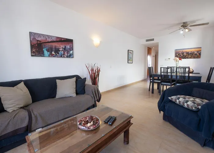 Plaza Espana, Paseo Nuevo 2b2d Menyber * 内尔哈