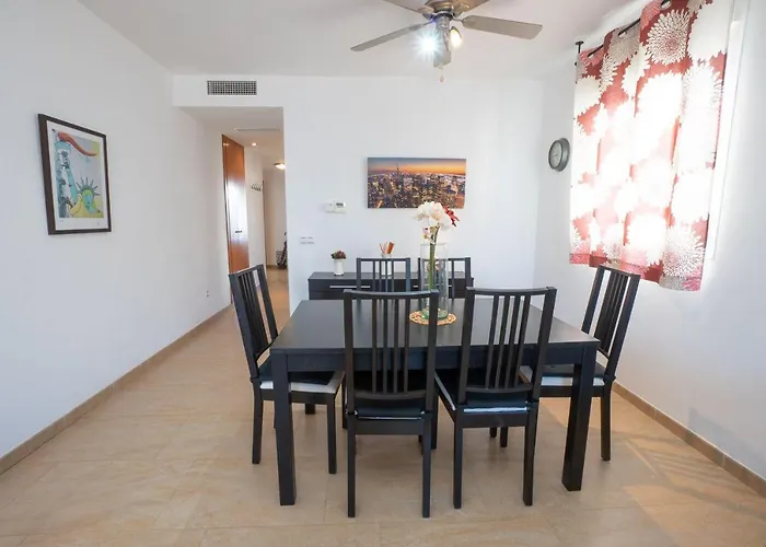 Plaza Espana, Paseo Nuevo 2b2d Menyber Апартаменты *